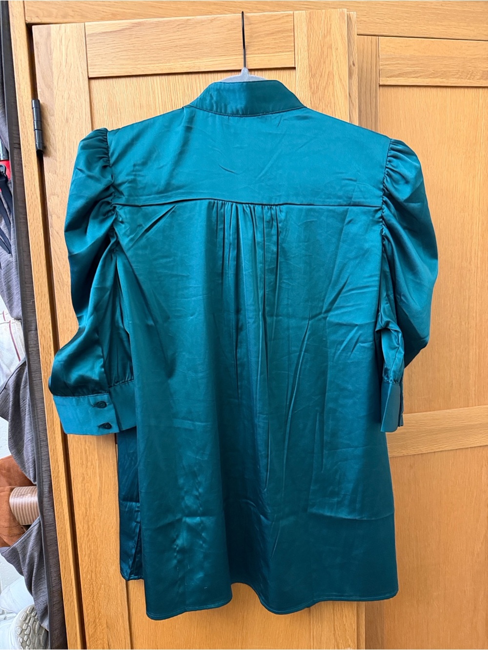 Ruffled sleeve button down - Picture 3 of 4